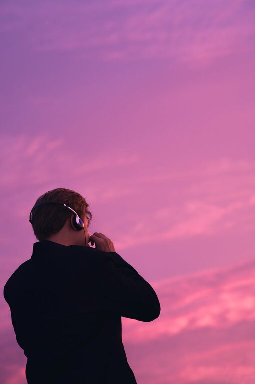 Come creare una playlist rilassante per le serate a casa
